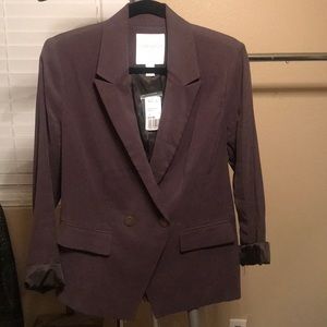 Super cute gray blazer!